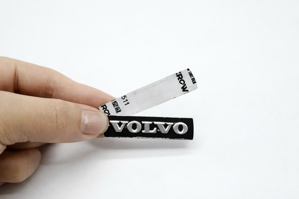 Volvo Steering Wheel Emblem (black)