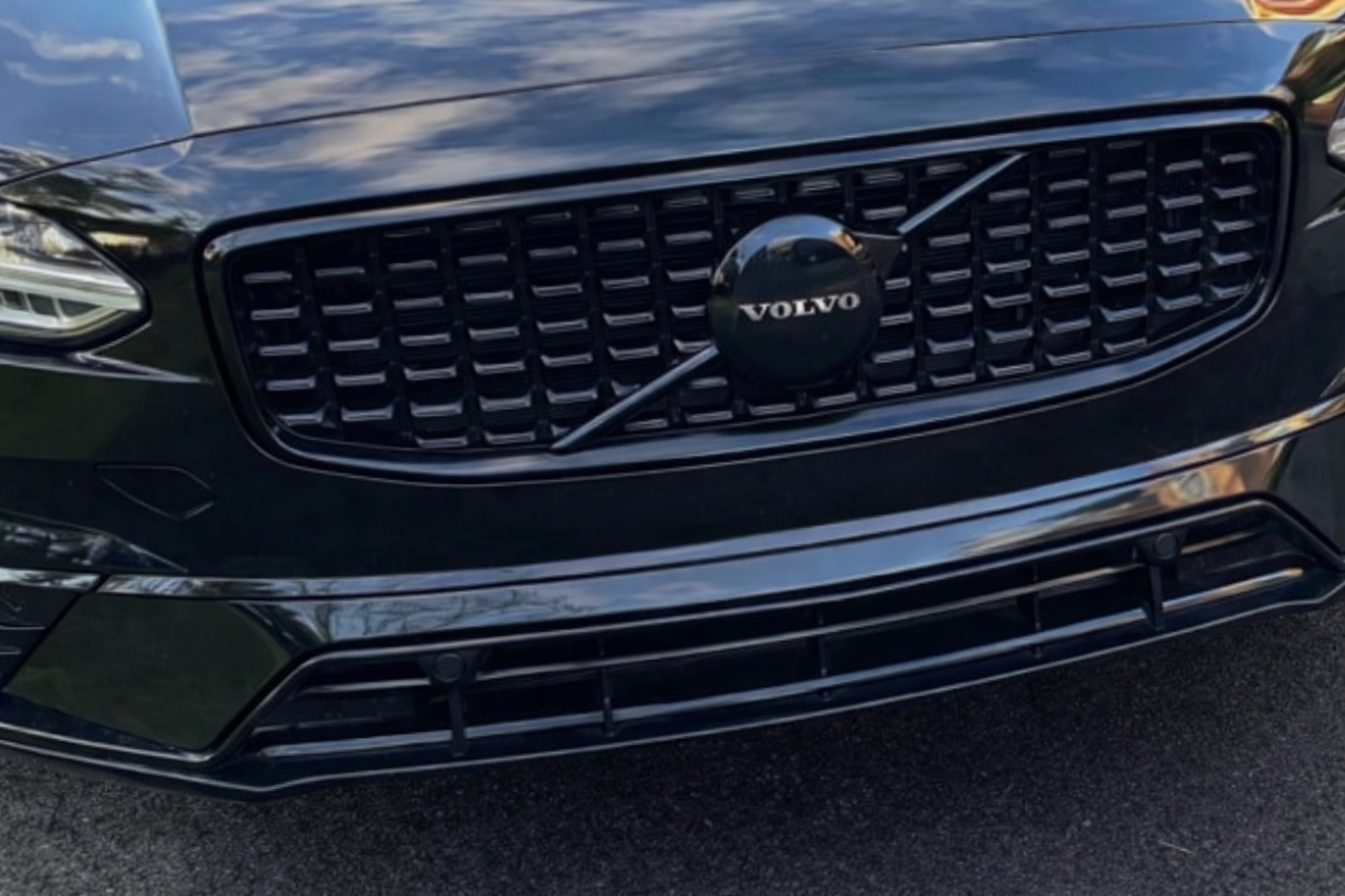 Volvo Grill Emblem Cover Trim Set (Chromedelete) - 30 Models